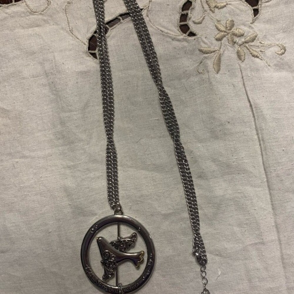 Avon NWT Stamped Necklace - “Spread Your Wings” Vintage Avon Necklace - Picture 2 of 3